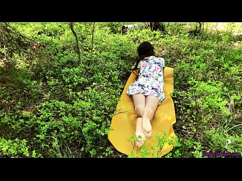❤️ Stranger auf Tinder masturbiert meine Muschi und fickt leidenschaftlich im Wald ❤️ Sex video bei uns