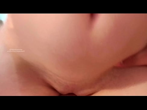 ❤️ Ich schlafe im Zimmer meiner Schwester und bin so aufgewacht ❤️ Sex video bei uns