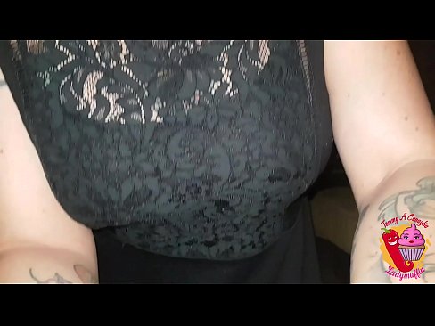❤️ Slutty Stiefschwester gibt ihm einen Blowjob und Spanisch ❤️ Sex video bei uns