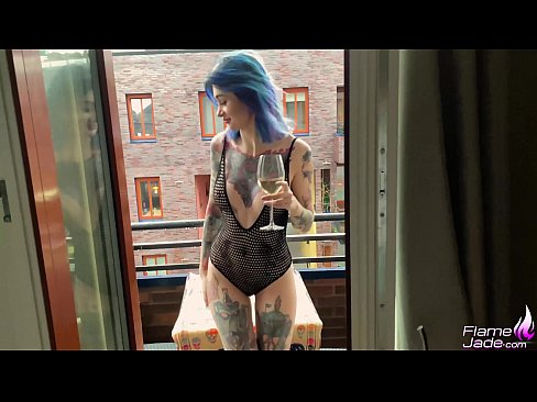❤️ Großartiges Mädchen lutscht mit einem Schluck und fickt leidenschaftlich unter freiem Himmel ❤️ Sex video bei uns